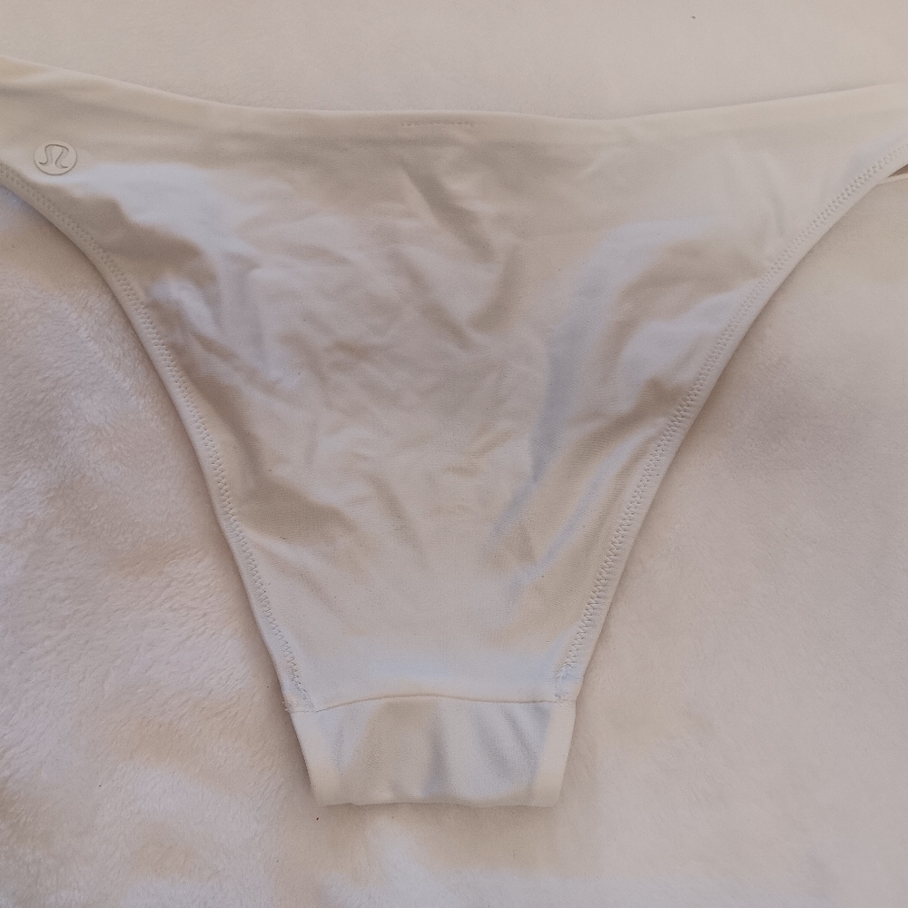 Lululemon Waterside Skimpy Fit Bikini Bottom - Picture 5 of 7